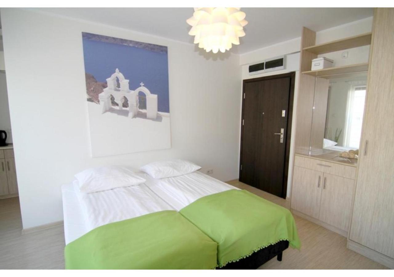 شقة سوبوت  في Yellow House Lodging المظهر الخارجي الصورة